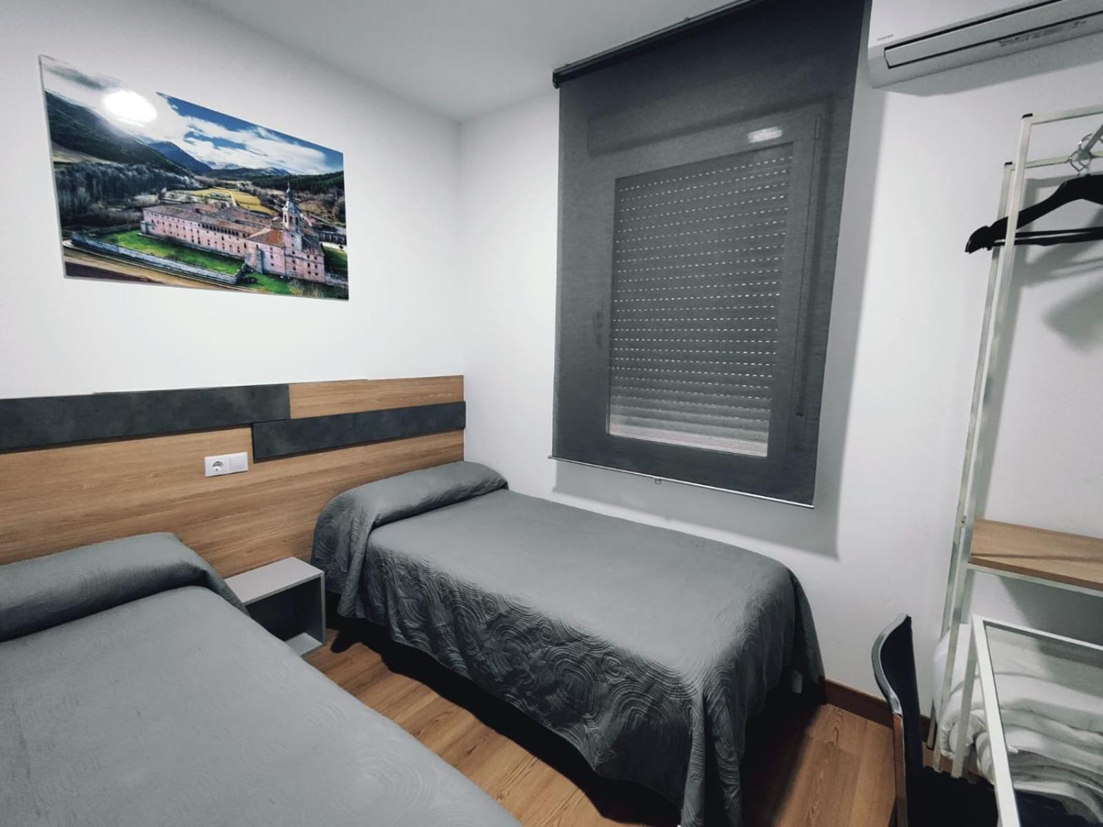 Hostal Rioja Condestable Λογκρόνο Εξωτερικό φωτογραφία