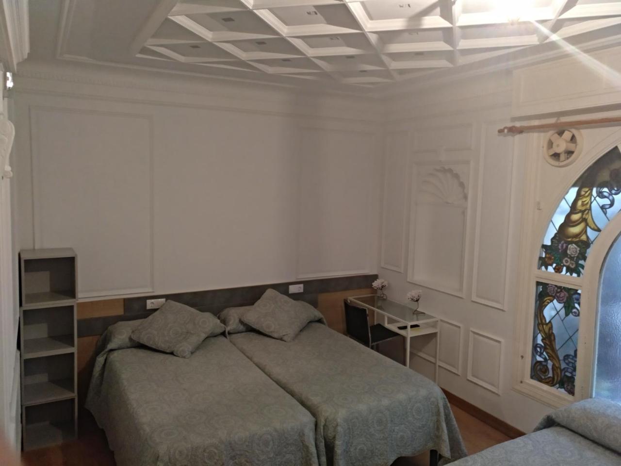 Hostal Rioja Condestable Λογκρόνο Εξωτερικό φωτογραφία
