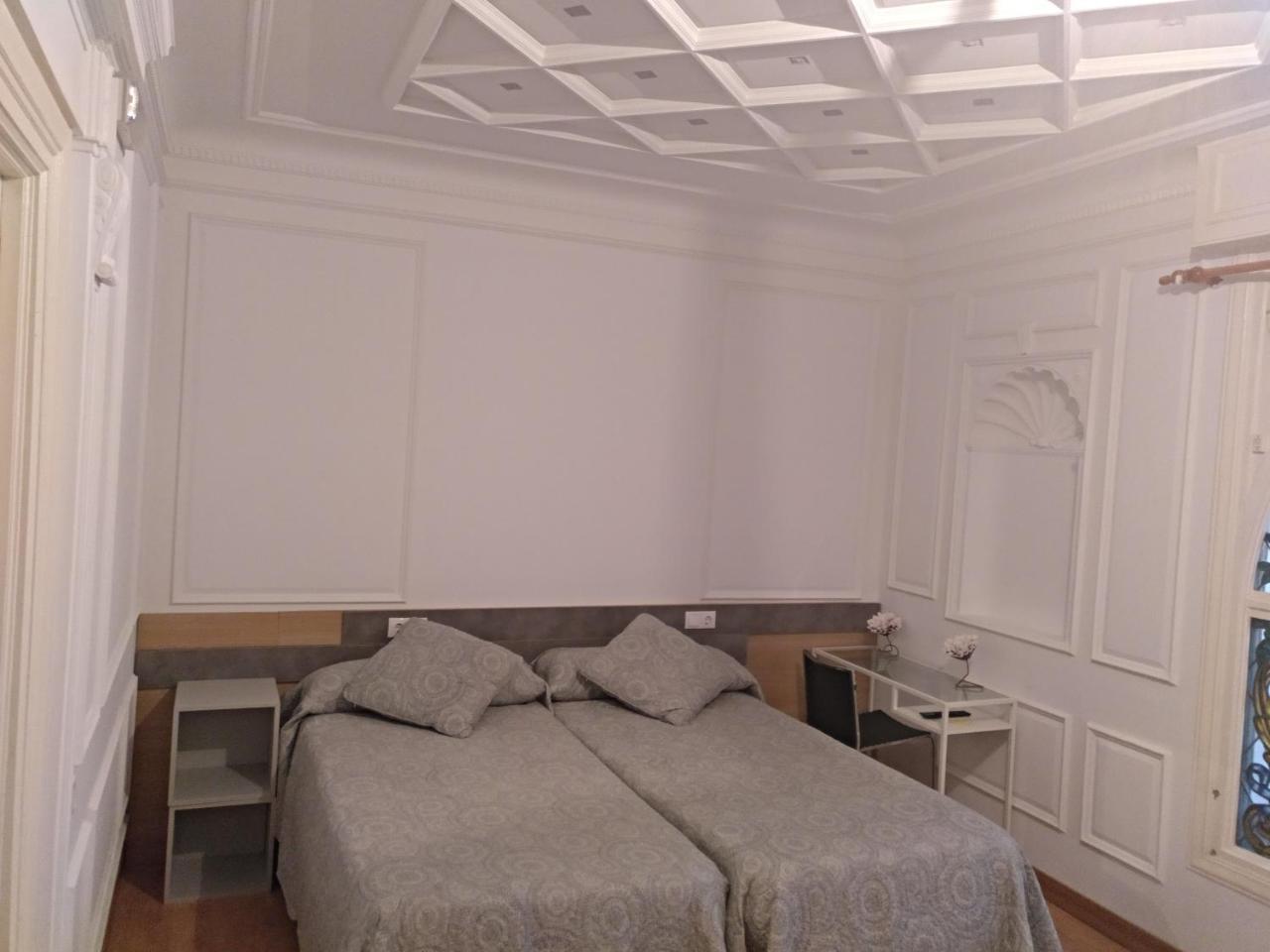 Hostal Rioja Condestable Λογκρόνο Εξωτερικό φωτογραφία